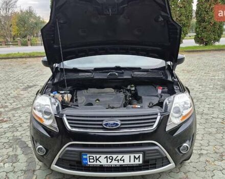 Черный Форд Куга, объемом двигателя 2 л и пробегом 329 тыс. км за 10200 $, фото 2 на Automoto.ua