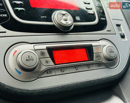 Чорний Форд Куга, об'ємом двигуна 2.52 л та пробігом 225 тис. км за 8900 $, фото 30 на Automoto.ua