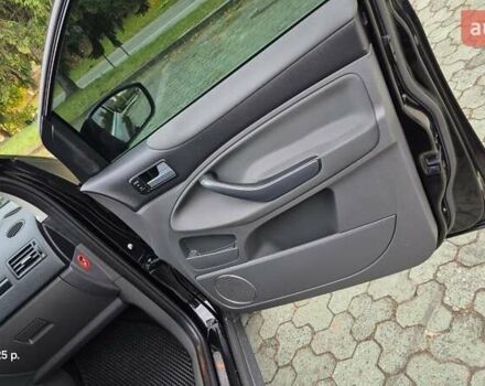 Черный Форд Куга, объемом двигателя 2 л и пробегом 329 тыс. км за 10200 $, фото 24 на Automoto.ua