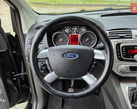 Черный Форд Куга, объемом двигателя 2 л и пробегом 329 тыс. км за 10200 $, фото 17 на Automoto.ua