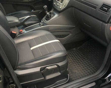 Черный Форд Куга, объемом двигателя 2 л и пробегом 190 тыс. км за 11500 $, фото 7 на Automoto.ua