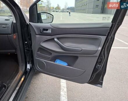 Чорний Форд Куга, об'ємом двигуна 2 л та пробігом 128 тис. км за 12999 $, фото 49 на Automoto.ua