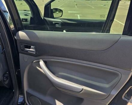 Черный Форд Куга, объемом двигателя 2 л и пробегом 138 тыс. км за 10500 $, фото 19 на Automoto.ua