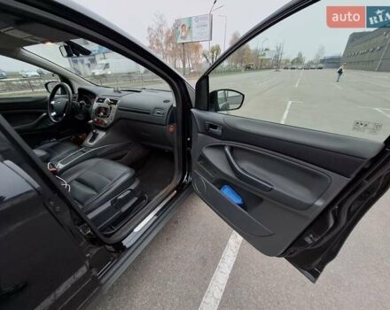 Чорний Форд Куга, об'ємом двигуна 2 л та пробігом 128 тис. км за 12999 $, фото 48 на Automoto.ua