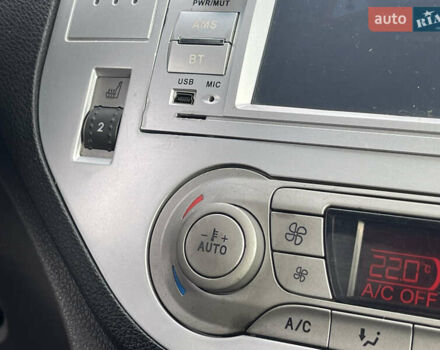 Черный Форд Куга, объемом двигателя 2 л и пробегом 224 тыс. км за 11300 $, фото 27 на Automoto.ua