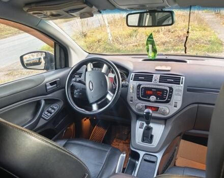 Черный Форд Куга, объемом двигателя 2.5 л и пробегом 210 тыс. км за 9800 $, фото 4 на Automoto.ua