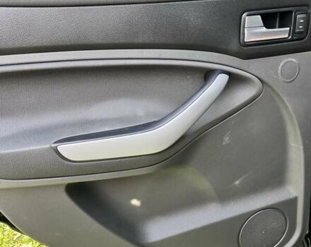 Черный Форд Куга, объемом двигателя 2 л и пробегом 270 тыс. км за 9500 $, фото 22 на Automoto.ua