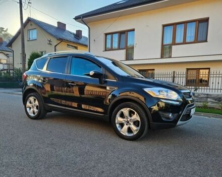 Черный Форд Куга, объемом двигателя 2 л и пробегом 197 тыс. км за 8000 $, фото 5 на Automoto.ua