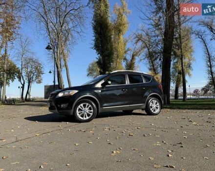 Черный Форд Куга, объемом двигателя 2 л и пробегом 195 тыс. км за 10150 $, фото 1 на Automoto.ua