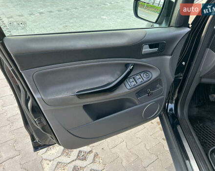 Черный Форд Куга, объемом двигателя 2 л и пробегом 248 тыс. км за 11000 $, фото 13 на Automoto.ua