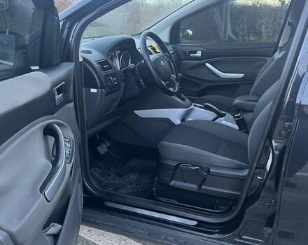 Черный Форд Куга, объемом двигателя 2 л и пробегом 182 тыс. км за 9500 $, фото 5 на Automoto.ua