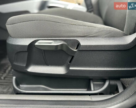 Чорний Форд Куга, об'ємом двигуна 2 л та пробігом 155 тис. км за 12500 $, фото 37 на Automoto.ua