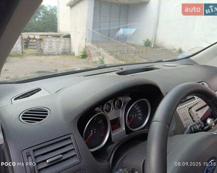 Черный Форд Куга, объемом двигателя 2.52 л и пробегом 193 тыс. км за 9500 $, фото 5 на Automoto.ua