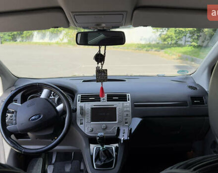 Форд Куга 2012 у Тернополі на Automoto.ua Чорний Форд Куга, об'ємом двигуна 2 л та пробігом 275 тис. км за 12200 $, фото 5 на Automoto.ua