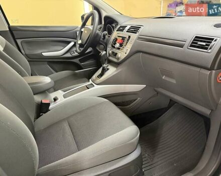 Форд Куга 2012 у Києві на Automoto.ua Чорний Форд Куга, об'ємом двигуна 2 л та пробігом 195 тис. км за 11350 $, фото 51 на Automoto.ua