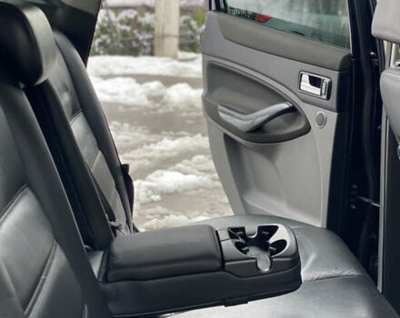 Чорний Форд Куга, об'ємом двигуна 2 л та пробігом 297 тис. км за 9300 $, фото 26 на Automoto.ua