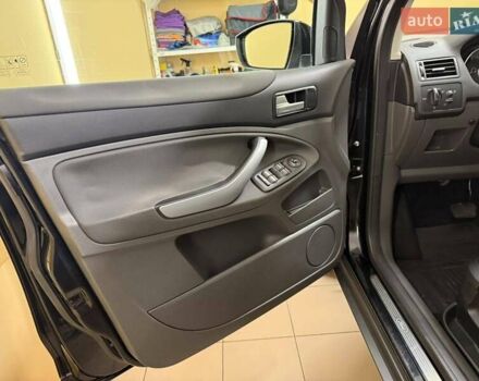 Черный Форд Куга, объемом двигателя 2 л и пробегом 195 тыс. км за 10150 $, фото 16 на Automoto.ua