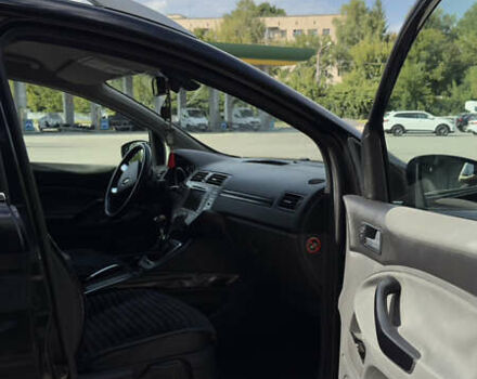 Форд Куга 2012 у Тернополі на Automoto.ua Чорний Форд Куга, об'ємом двигуна 2 л та пробігом 275 тис. км за 12200 $, фото 8 на Automoto.ua