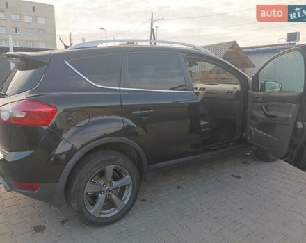 Форд Куга 2012 в Сокале на Automoto.ua Черный Форд Куга, объемом двигателя 2 л и пробегом 223 тыс. км за 10700 $, фото 1 на Automoto.ua