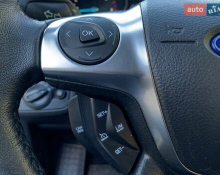 Черный Форд Куга, объемом двигателя 2 л и пробегом 117 тыс. км за 13300 $, фото 26 на Automoto.ua