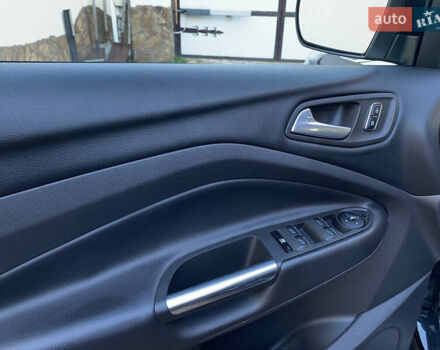 Черный Форд Куга, объемом двигателя 2 л и пробегом 117 тыс. км за 13300 $, фото 23 на Automoto.ua