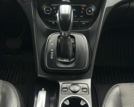 Черный Форд Куга, объемом двигателя 2 л и пробегом 155 тыс. км за 14500 $, фото 13 на Automoto.ua