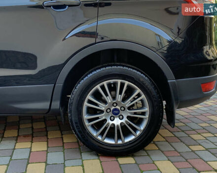 Черный Форд Куга, объемом двигателя 2 л и пробегом 117 тыс. км за 13300 $, фото 5 на Automoto.ua