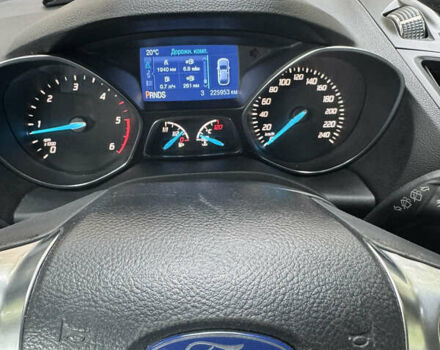 Черный Форд Куга, объемом двигателя 2 л и пробегом 226 тыс. км за 12500 $, фото 3 на Automoto.ua