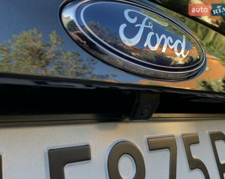 Черный Форд Куга, объемом двигателя 2 л и пробегом 117 тыс. км за 13300 $, фото 16 на Automoto.ua