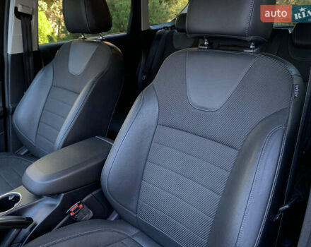 Черный Форд Куга, объемом двигателя 2 л и пробегом 117 тыс. км за 13300 $, фото 21 на Automoto.ua