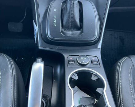 Черный Форд Куга, объемом двигателя 2 л и пробегом 212 тыс. км за 13250 $, фото 11 на Automoto.ua