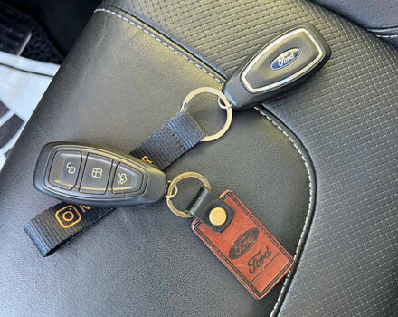 Черный Форд Куга, объемом двигателя 2 л и пробегом 217 тыс. км за 16999 $, фото 27 на Automoto.ua