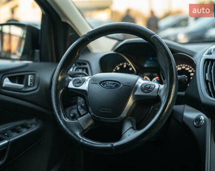 Черный Форд Куга, объемом двигателя 2 л и пробегом 229 тыс. км за 12800 $, фото 18 на Automoto.ua