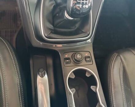 Черный Форд Куга, объемом двигателя 2 л и пробегом 261 тыс. км за 14450 $, фото 13 на Automoto.ua