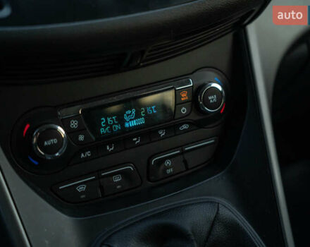 Черный Форд Куга, объемом двигателя 2 л и пробегом 229 тыс. км за 12800 $, фото 25 на Automoto.ua