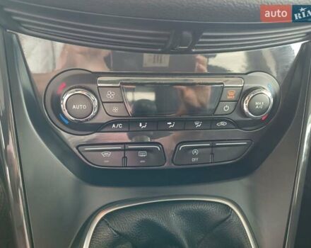 Черный Форд Куга, объемом двигателя 2 л и пробегом 261 тыс. км за 14450 $, фото 3 на Automoto.ua