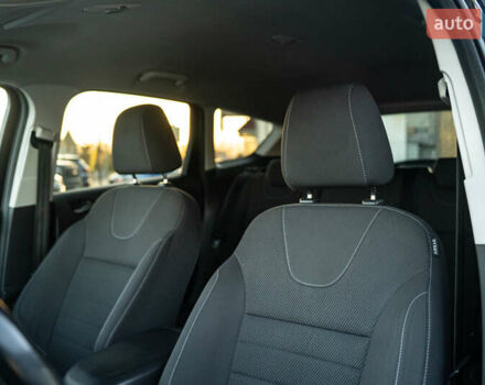 Черный Форд Куга, объемом двигателя 2 л и пробегом 229 тыс. км за 12800 $, фото 29 на Automoto.ua