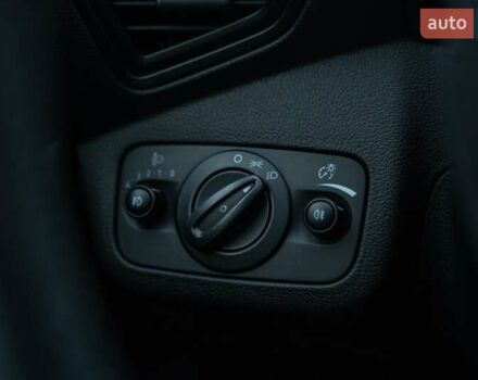 Черный Форд Куга, объемом двигателя 2 л и пробегом 229 тыс. км за 12800 $, фото 15 на Automoto.ua