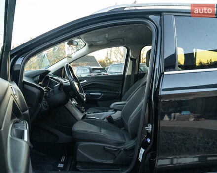 Черный Форд Куга, объемом двигателя 2 л и пробегом 229 тыс. км за 12800 $, фото 12 на Automoto.ua