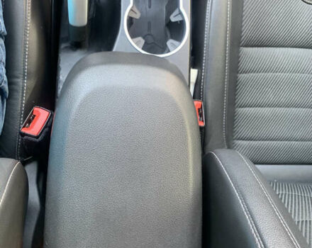 Черный Форд Куга, объемом двигателя 2 л и пробегом 156 тыс. км за 16500 $, фото 11 на Automoto.ua