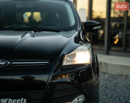 Черный Форд Куга, объемом двигателя 2 л и пробегом 229 тыс. км за 12800 $, фото 9 на Automoto.ua