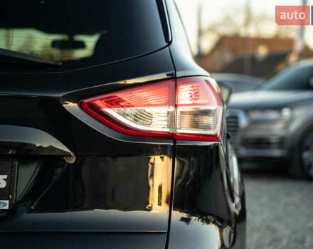 Черный Форд Куга, объемом двигателя 2 л и пробегом 229 тыс. км за 12800 $, фото 6 на Automoto.ua