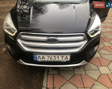 Черный Форд Куга, объемом двигателя 2 л и пробегом 159 тыс. км за 13700 $, фото 3 на Automoto.ua