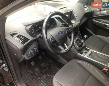 Черный Форд Куга, объемом двигателя 2 л и пробегом 159 тыс. км за 13700 $, фото 1 на Automoto.ua