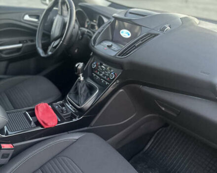 Черный Форд Куга, объемом двигателя 1.5 л и пробегом 78 тыс. км за 15300 $, фото 13 на Automoto.ua