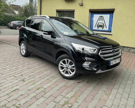 Черный Форд Куга, объемом двигателя 1.5 л и пробегом 78 тыс. км за 15300 $, фото 2 на Automoto.ua