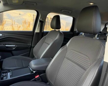 Черный Форд Куга, объемом двигателя 1.5 л и пробегом 103 тыс. км за 9499 $, фото 4 на Automoto.ua