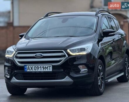 Черный Форд Куга, объемом двигателя 2 л и пробегом 222 тыс. км за 17200 $, фото 1 на Automoto.ua