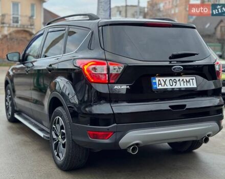 Черный Форд Куга, объемом двигателя 2 л и пробегом 222 тыс. км за 17200 $, фото 8 на Automoto.ua