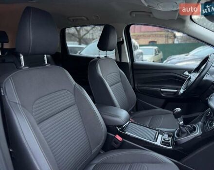 Черный Форд Куга, объемом двигателя 2 л и пробегом 222 тыс. км за 17200 $, фото 31 на Automoto.ua